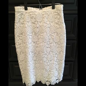White lace Banana Republic skirt